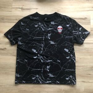 Men's Black and White Skull Graphic Tee